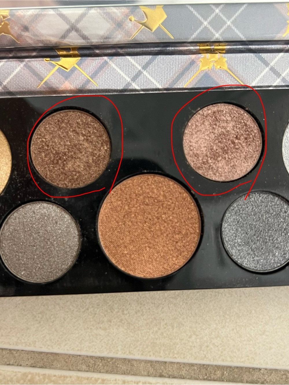 Neutral & Metallic Eyeshadow Palette - Multi-Tone Shimmer - Picture 3 of 4